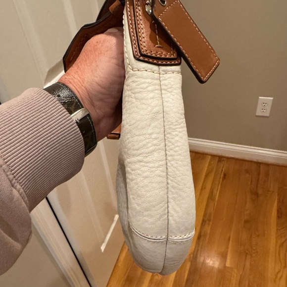 Coach - SoHo Hobo Pebbled Leather Shoulder Bag - 2008 - Great Condition - Clean - Picture 5 of 10